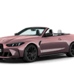 Rosa BMW Cabrio mit offenem Verdeck, seitlich fotografiert auf weißem Hintergrund.