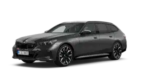 Schwarzer BMW Kombi steht auf weißem Hintergrund, Seitenansicht links.